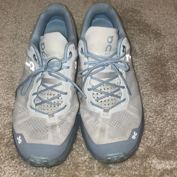 On Running CloudTec Athletic Shoes Light Grey - Picture 2 of 7